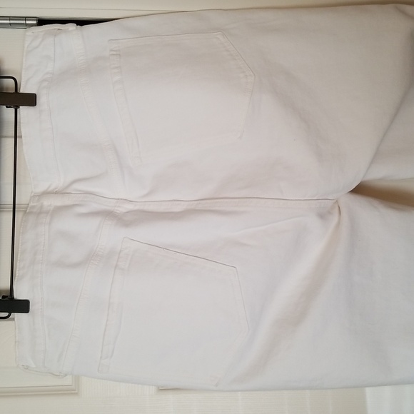 Old Navy 18 High Rise Jeans - Picture 6 of 12